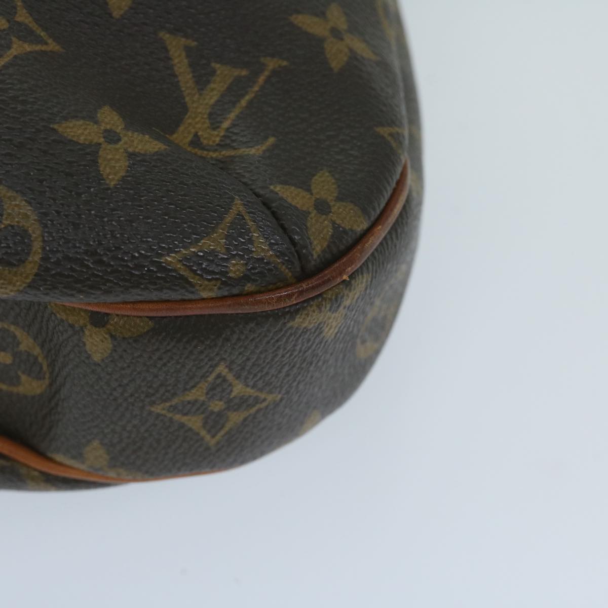 LOUIS VUITTON Monogram Odeon MM Shoulder Bag M56389 LV Auth 59656