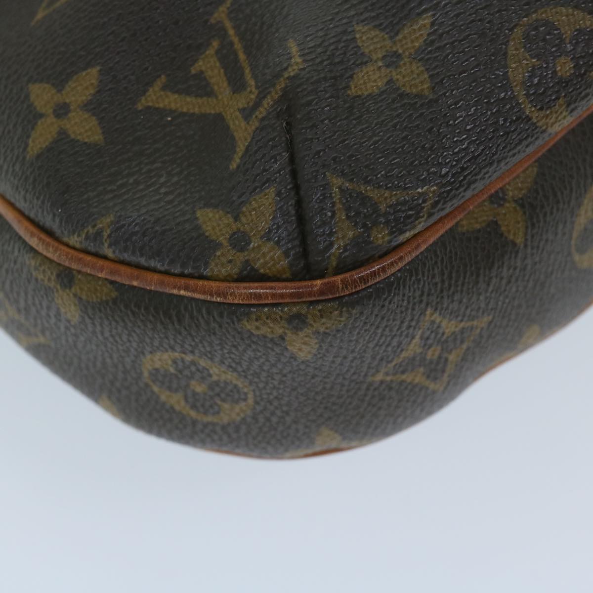 LOUIS VUITTON Monogram Odeon MM Shoulder Bag M56389 LV Auth 59656