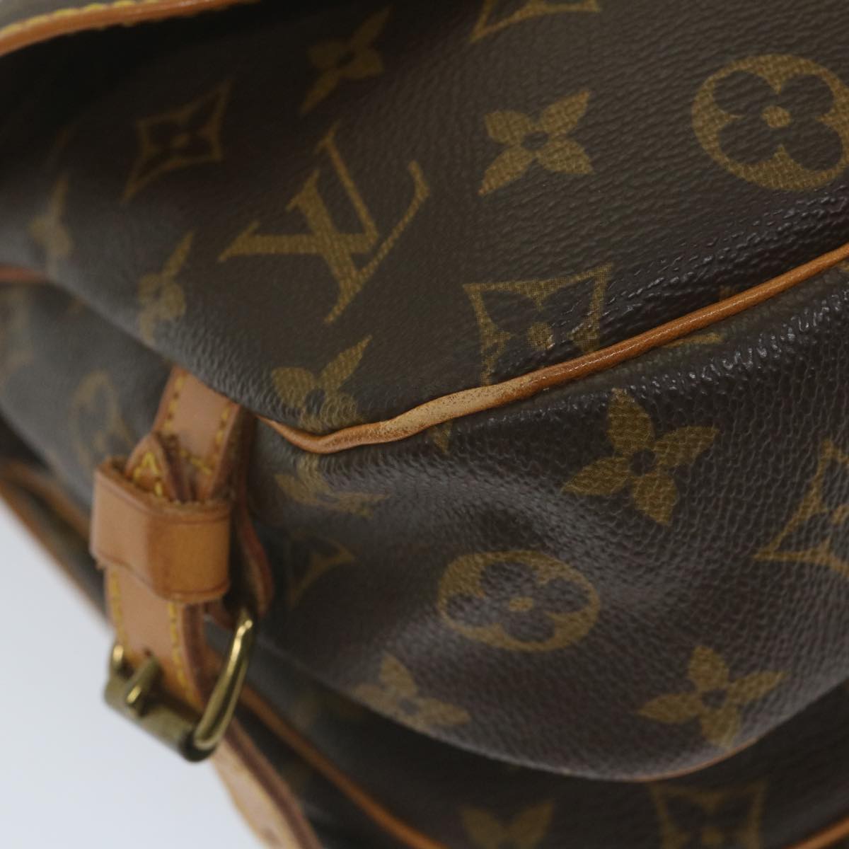 LOUIS VUITTON Monogram Saumur 30 Shoulder Bag M42256 LV Auth 59815