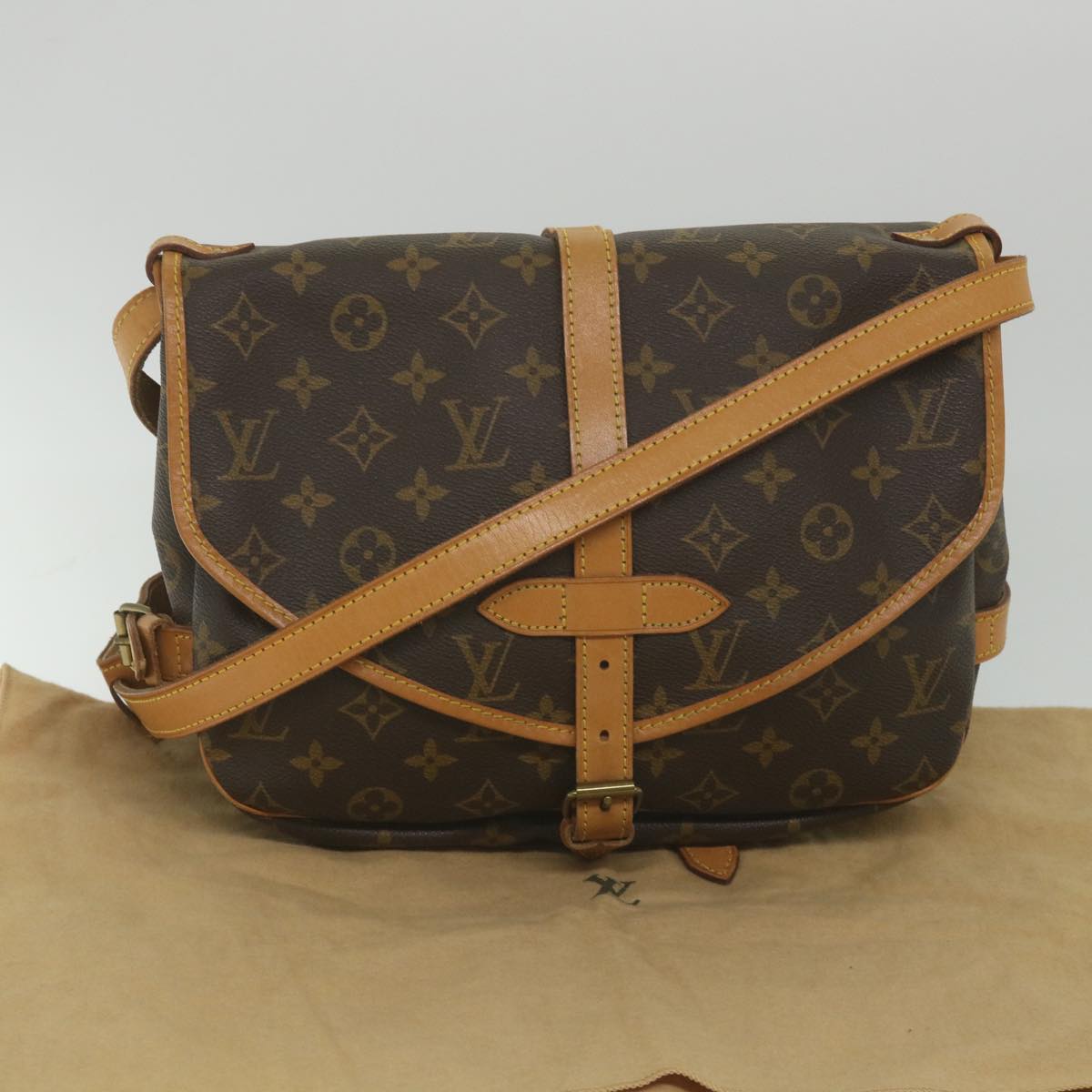 LOUIS VUITTON Monogram Saumur 30 Shoulder Bag M42256 LV Auth 59815