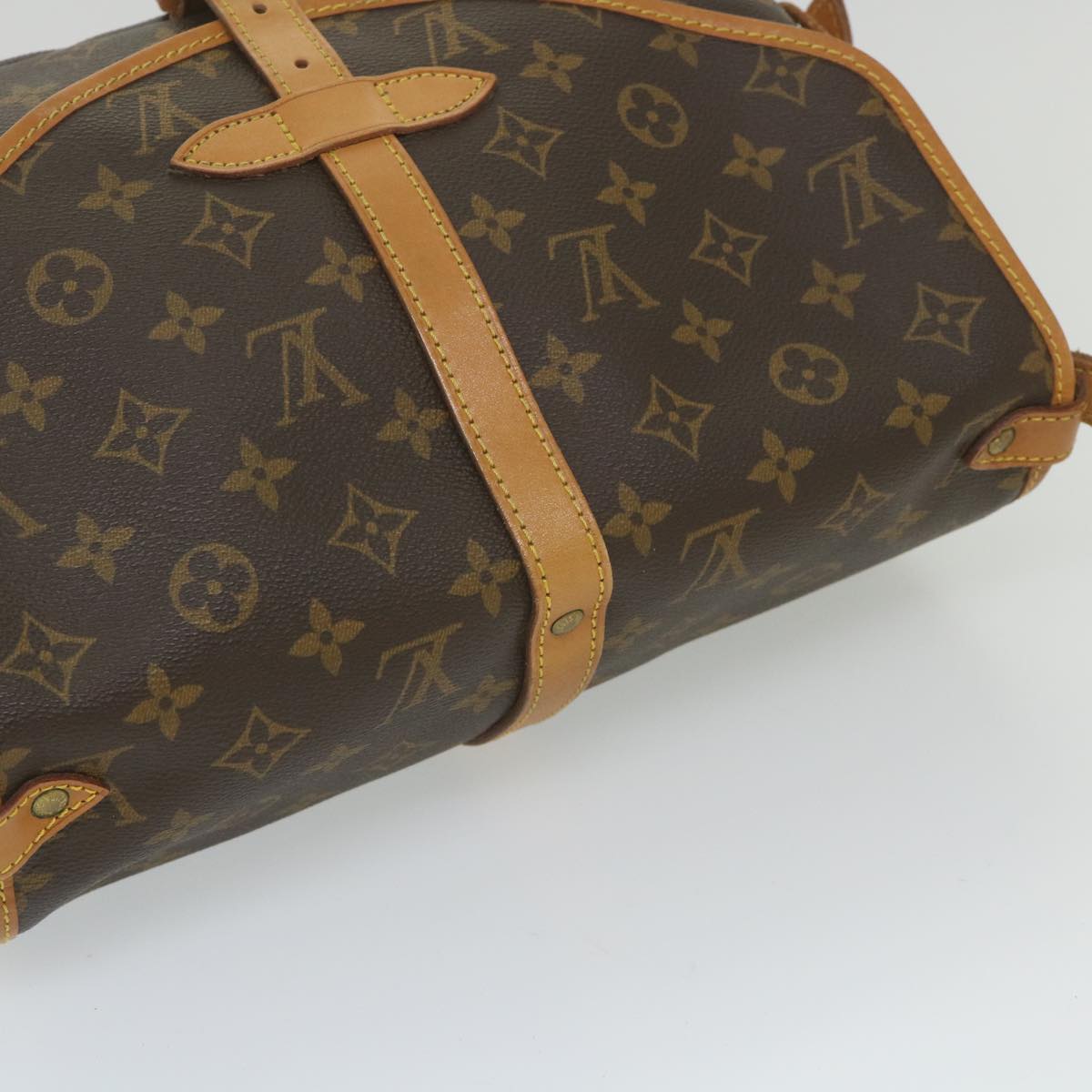 LOUIS VUITTON Monogram Saumur 30 Shoulder Bag M42256 LV Auth 59815