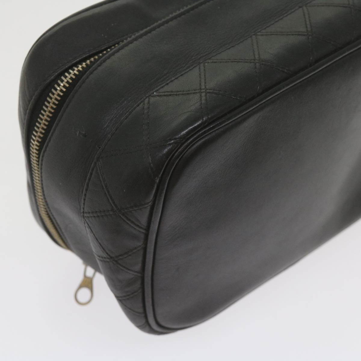 CHANEL Vanity Cosmetic Pouch Leather Black CC Auth 59984