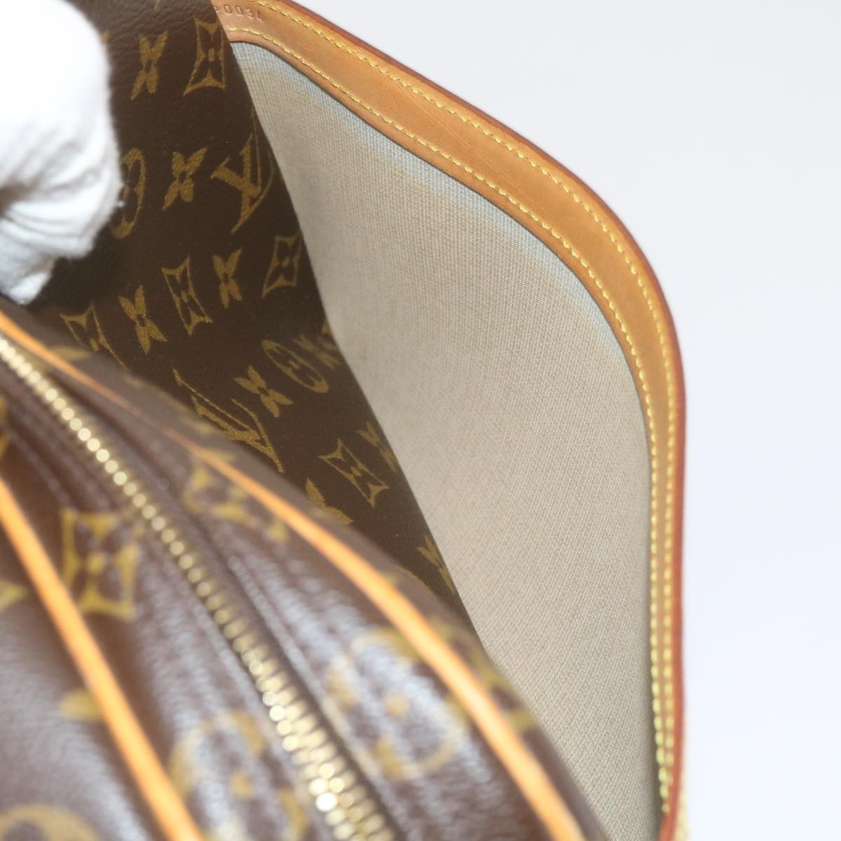 LOUIS VUITTON Monogram Reporter PM Shoulder Bag M45254 LV Auth 60069A