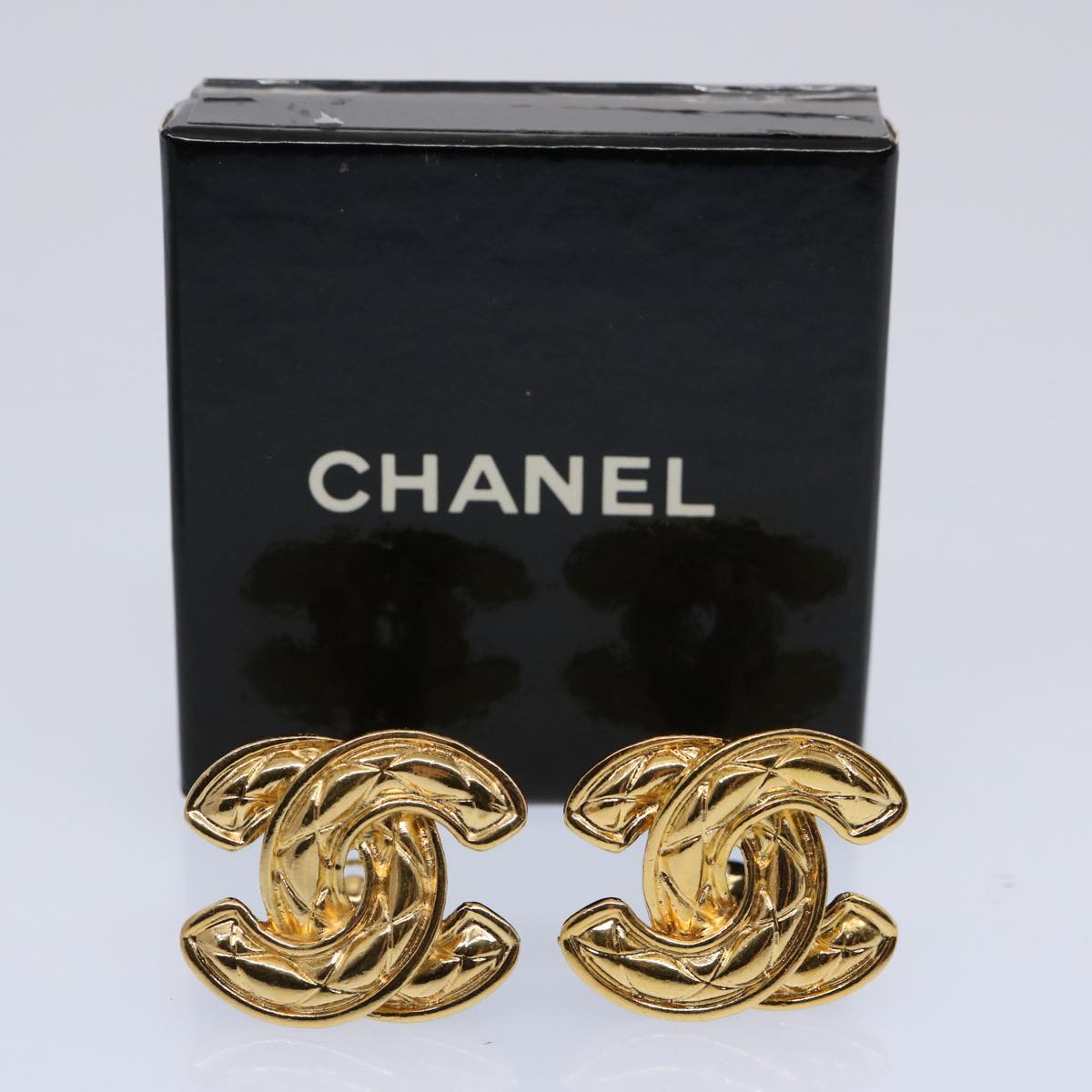 CHANEL COCO Mark Earring Gold Tone CC Auth 60078A