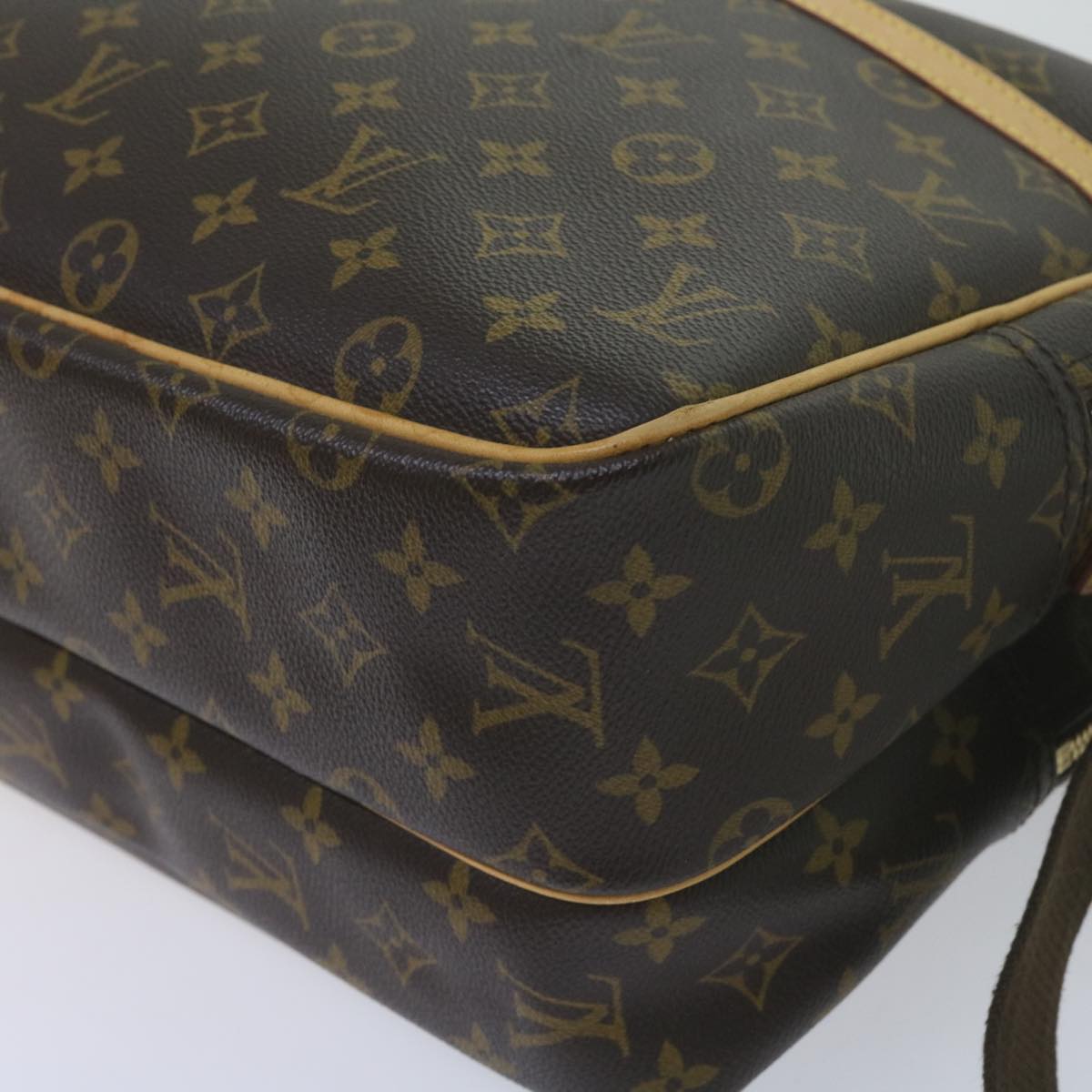 LOUIS VUITTON Monogram Reporter GM Shoulder Bag M45252 LV Auth 60088A