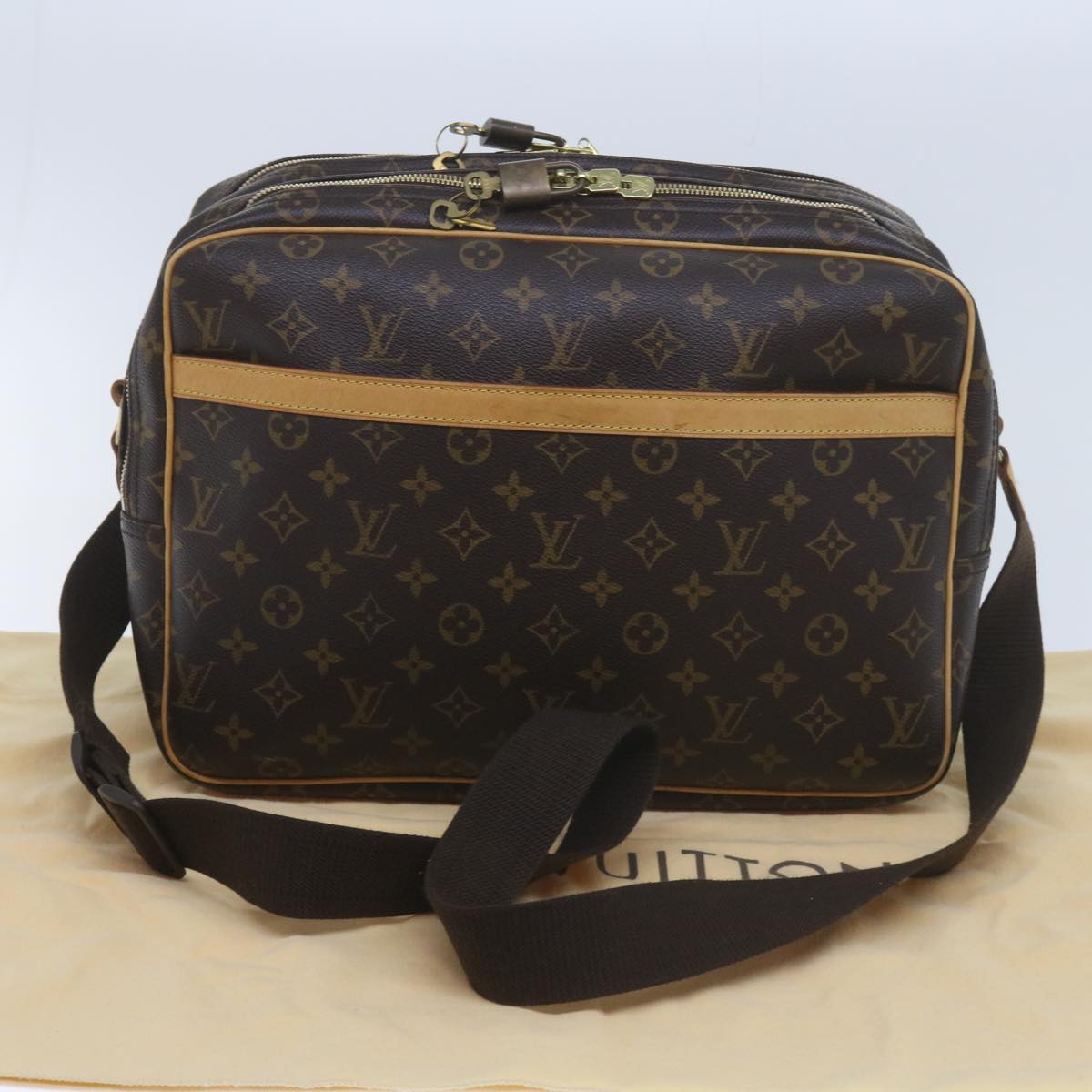 LOUIS VUITTON Monogram Reporter GM Shoulder Bag M45252 LV Auth 60088A