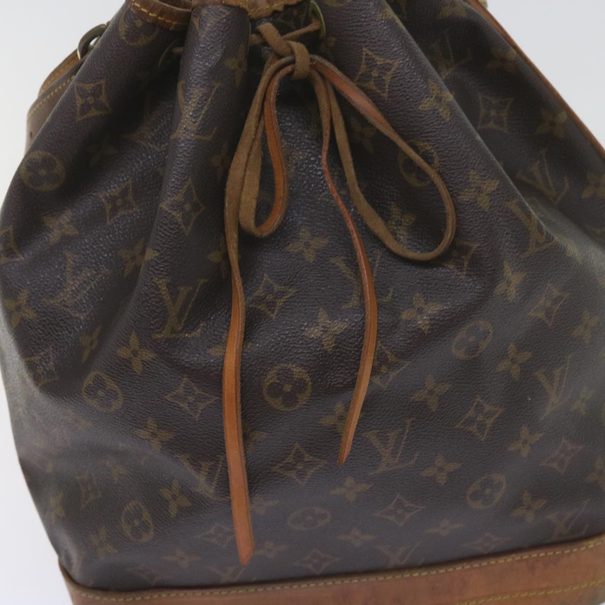 LOUIS VUITTON Monogram Noe Shoulder Bag M42224 LV Auth 60135