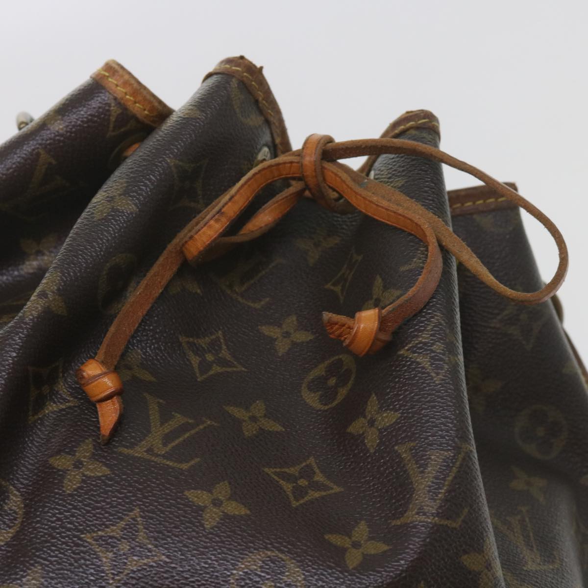 LOUIS VUITTON Monogram Noe Shoulder Bag M42224 LV Auth 60242