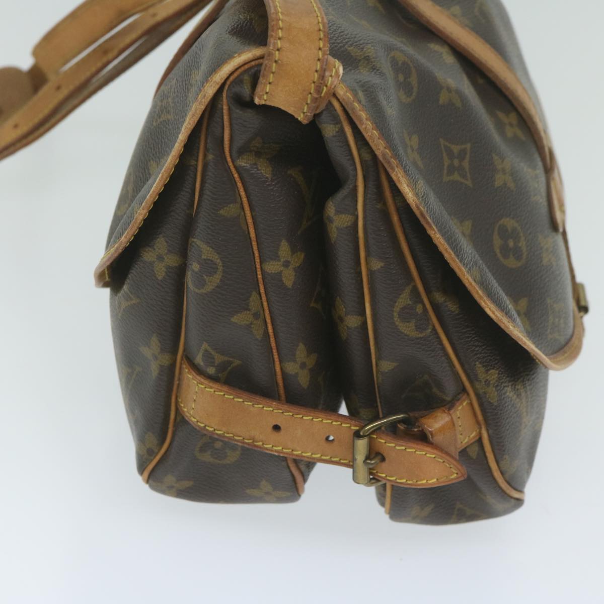 LOUIS VUITTON Monogram Saumur 30 Shoulder Bag M42256 LV Auth 60579