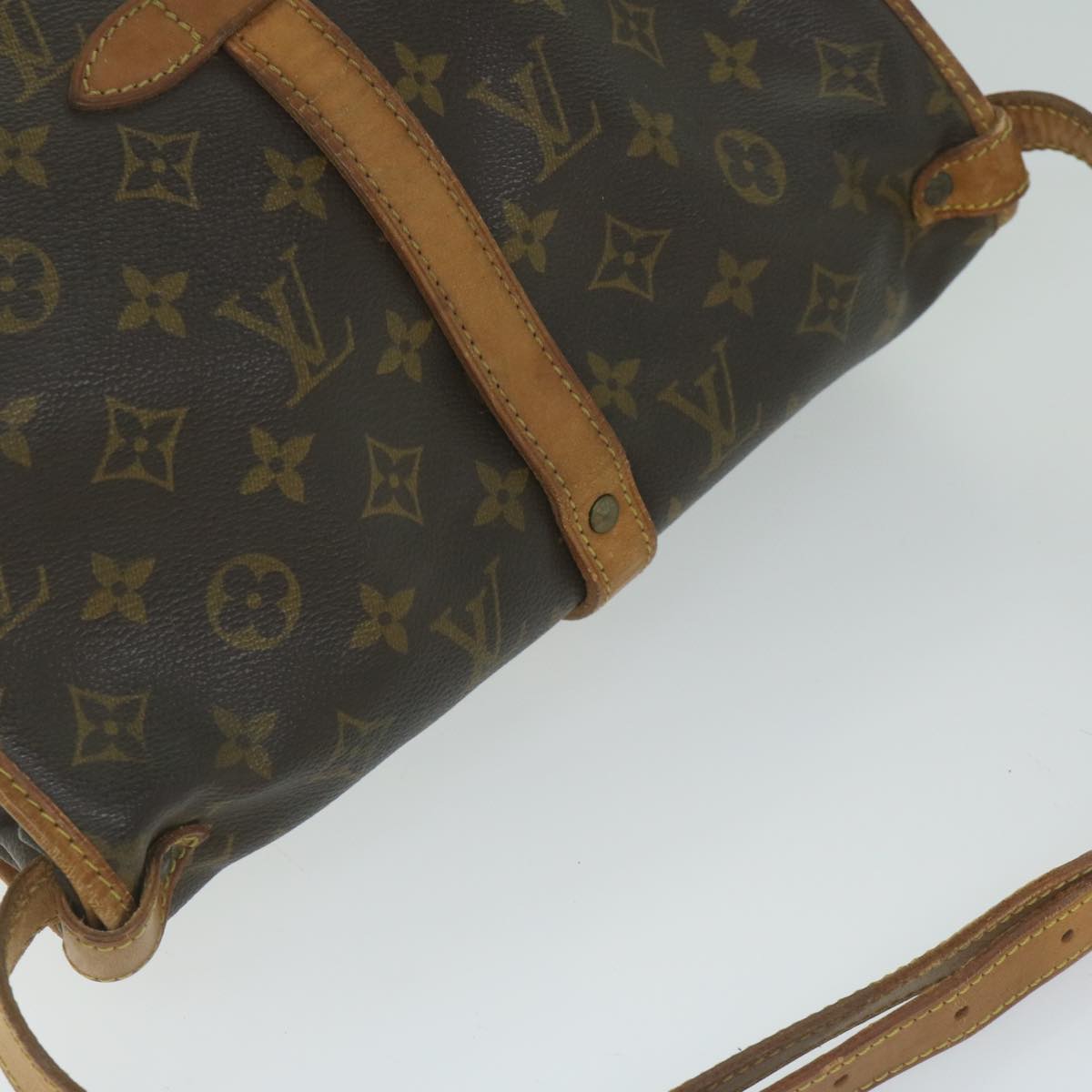 LOUIS VUITTON Monogram Saumur 30 Shoulder Bag M42256 LV Auth 60579