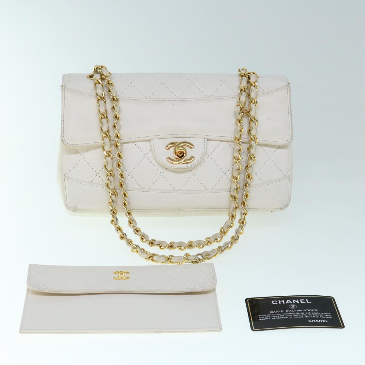 CHANEL Matelasse Chain Shoulder Bag Leather White CC Auth 60754A