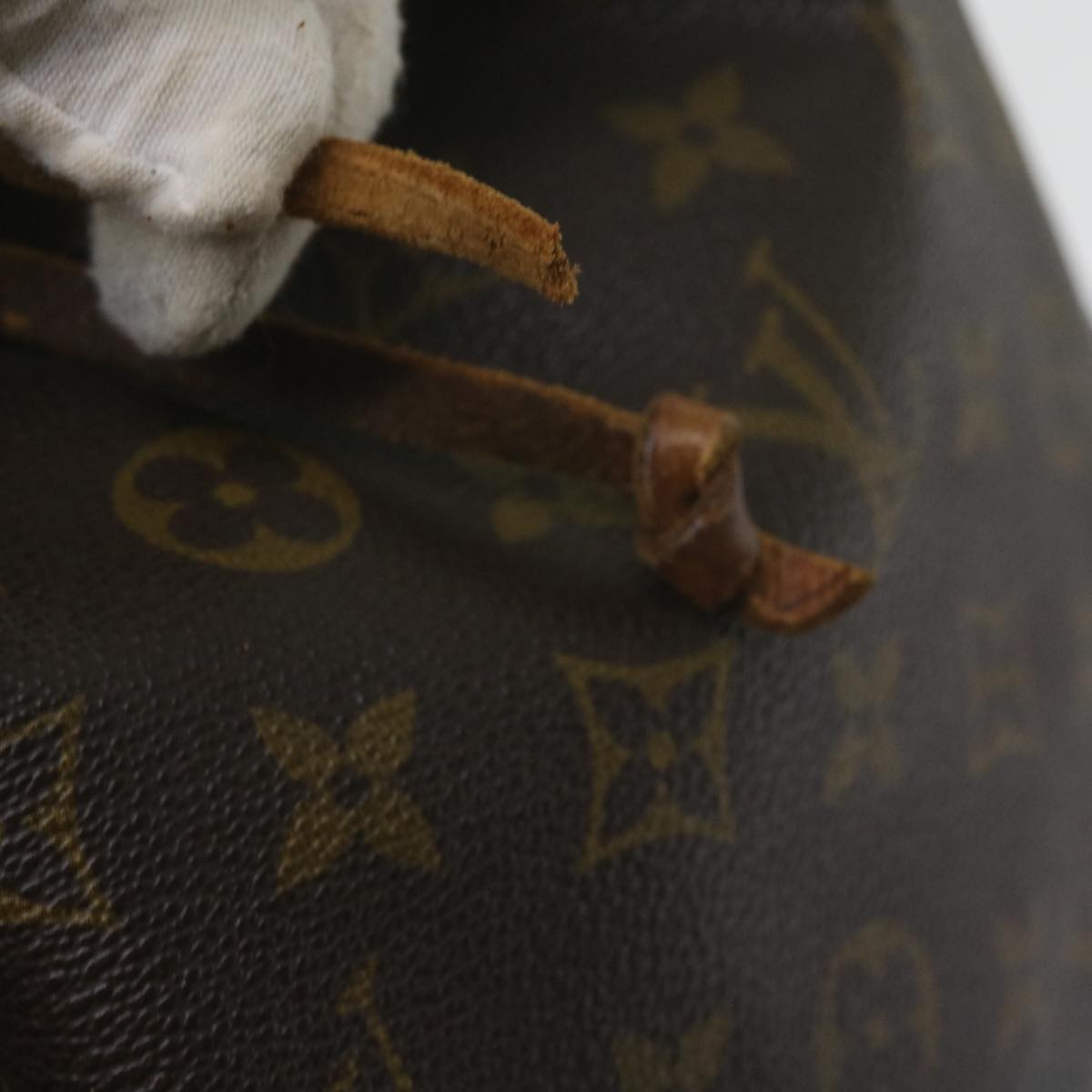 LOUIS VUITTON Monogram Petit Noe Shoulder Bag M42226 LV Auth 61042