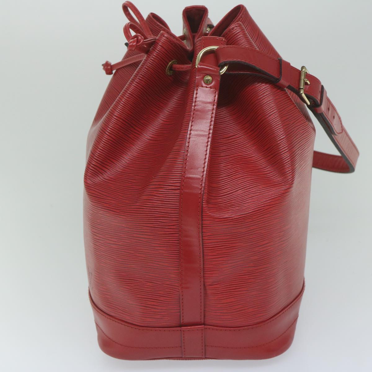 LOUIS VUITTON Epi Noe Shoulder Bag Red M44007 LV Auth 61358