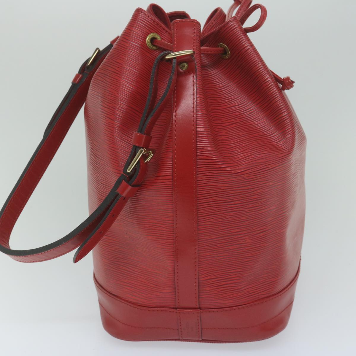 LOUIS VUITTON Epi Noe Shoulder Bag Red M44007 LV Auth 61358