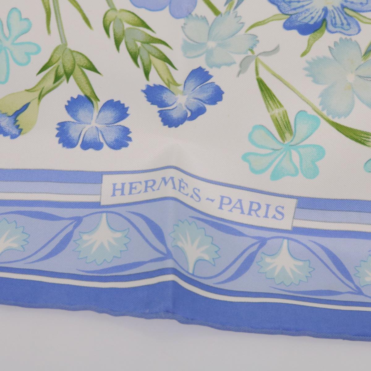 HERMES Carre 90 OEillets sauvages et autres Caryophyllees Scarf Silk Auth 61729