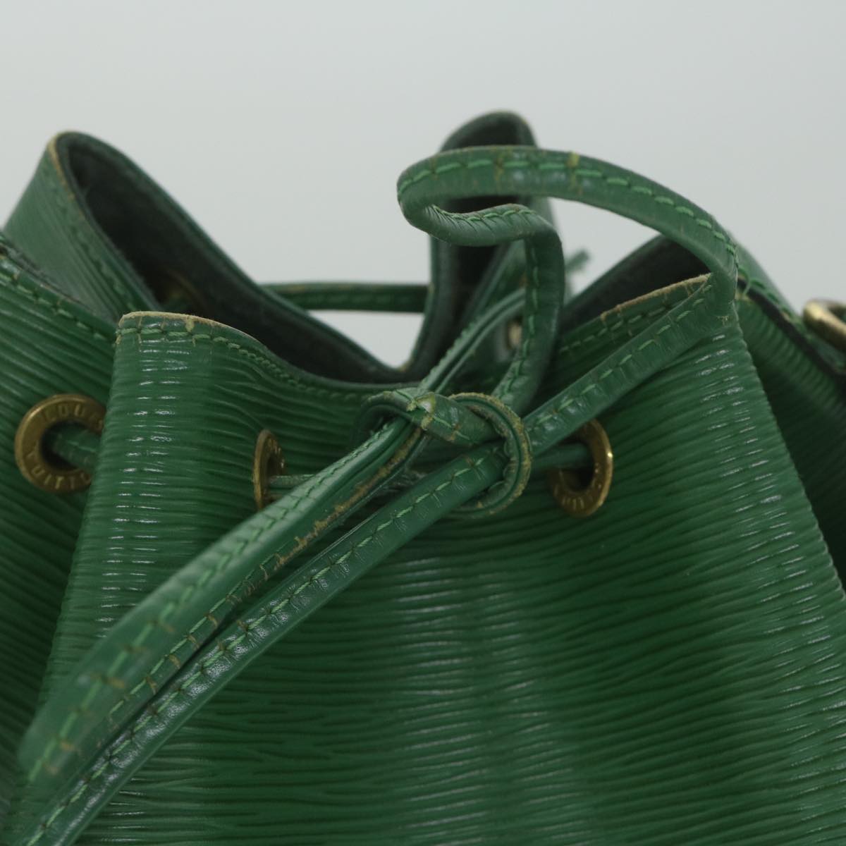 LOUIS VUITTON Epi Noe Shoulder Bag Green M44004 LV Auth 61811