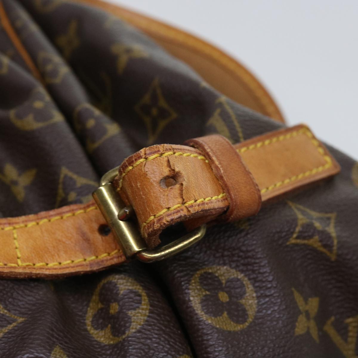 LOUIS VUITTON Monogram Saumur 35 Shoulder Bag M42254 LV Auth 61949