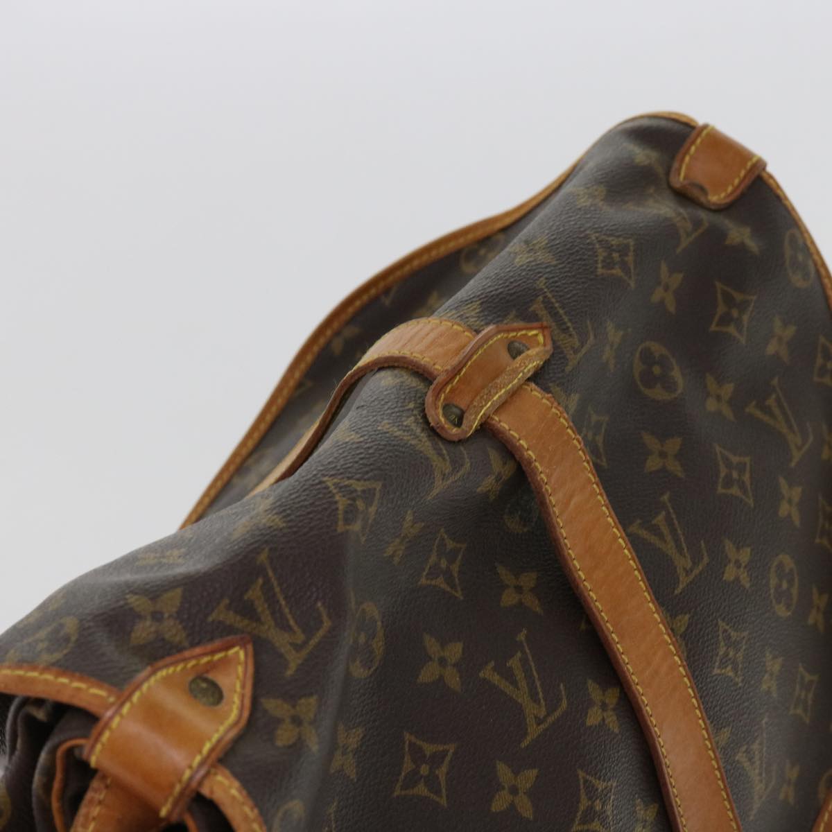 LOUIS VUITTON Monogram Saumur 35 Shoulder Bag M42254 LV Auth 61949