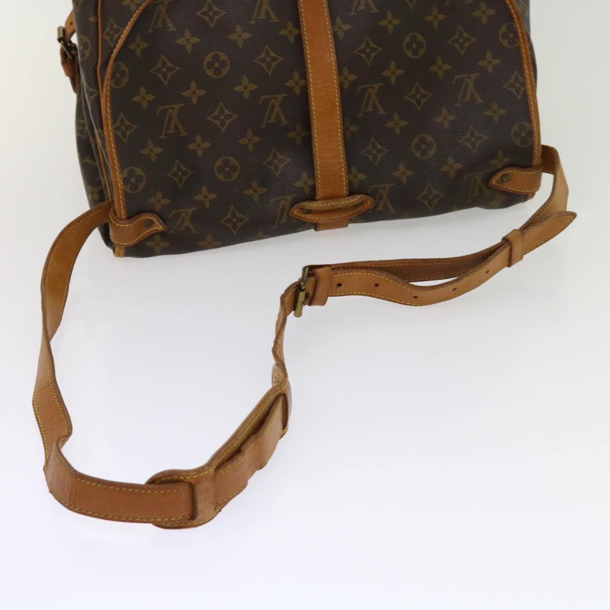 LOUIS VUITTON Monogram Saumur 35 Shoulder Bag M42254 LV Auth 61949