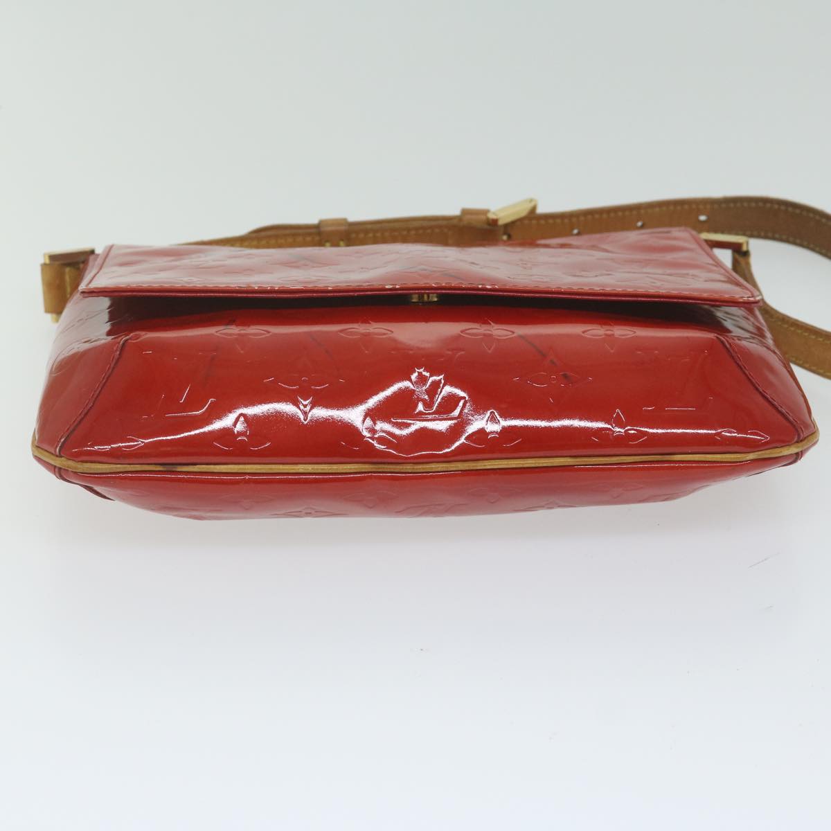 LOUIS VUITTON Monogram Vernis Thompson Street Shoulder Bag Red M91094 Auth 62189