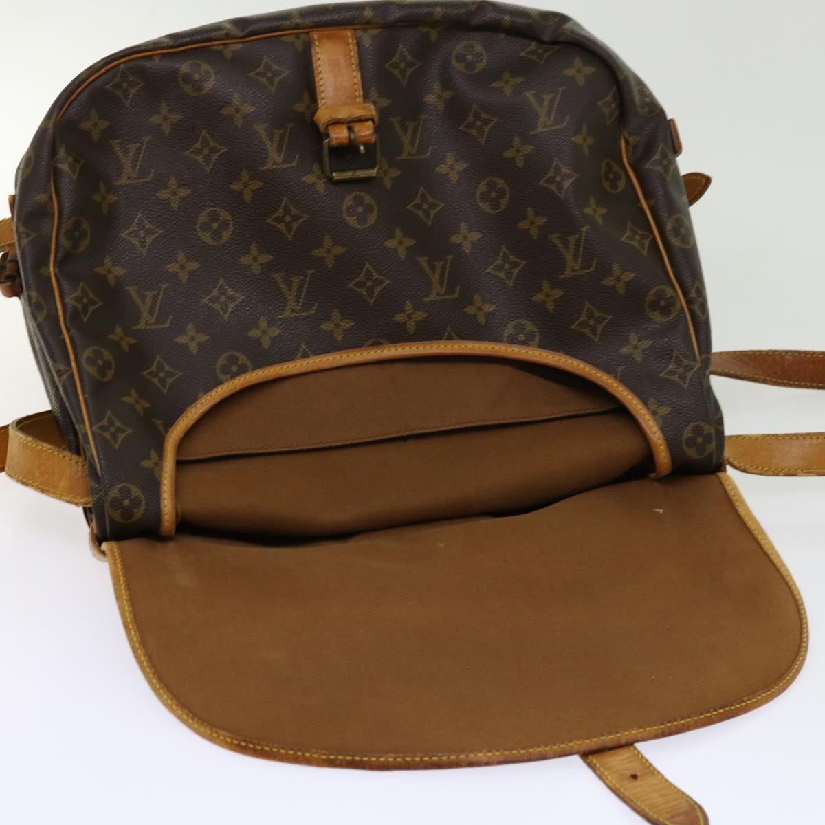 LOUIS VUITTON Monogram Saumur 35 Shoulder Bag M42254 LV Auth 62223