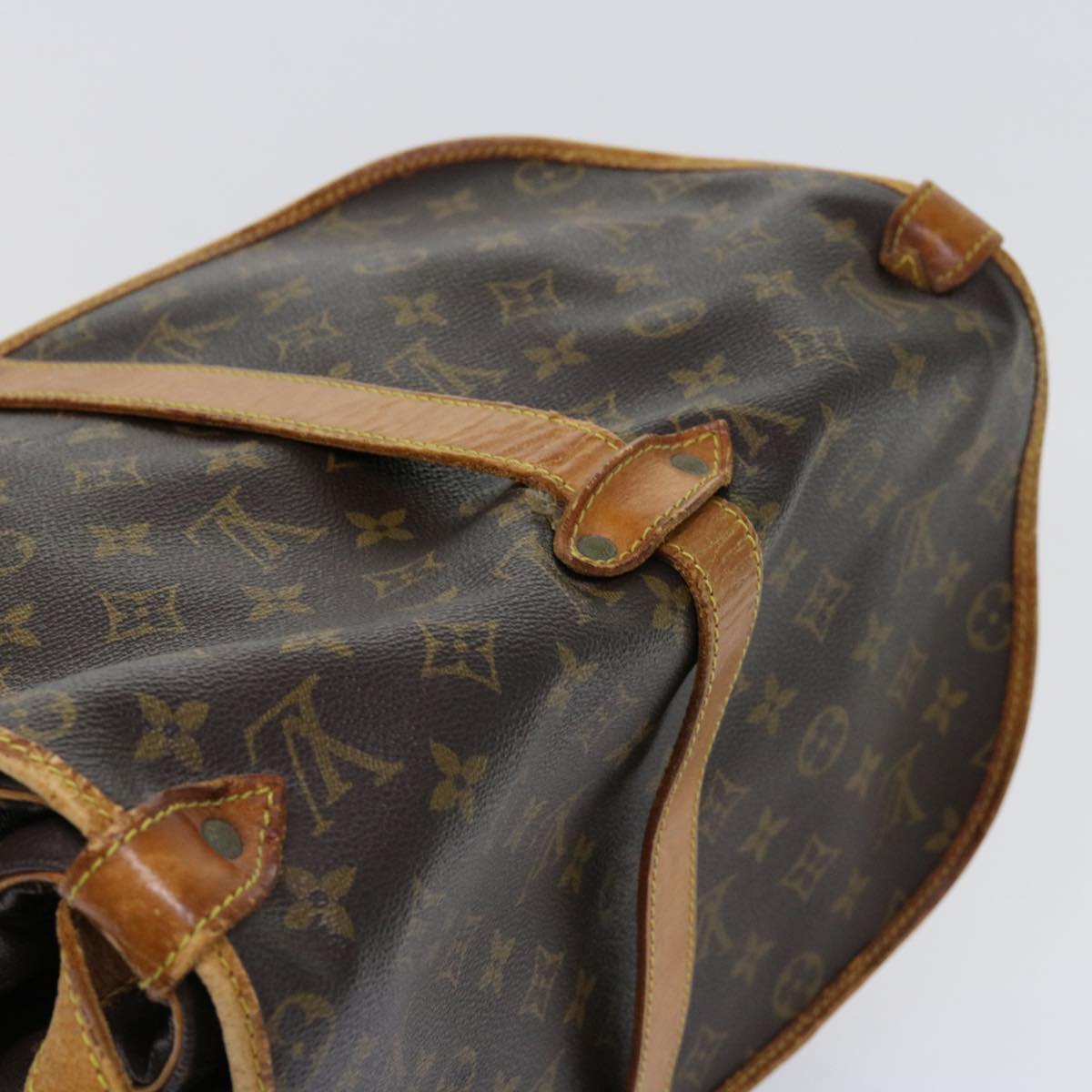 LOUIS VUITTON Monogram Saumur 35 Shoulder Bag M42254 LV Auth 62223