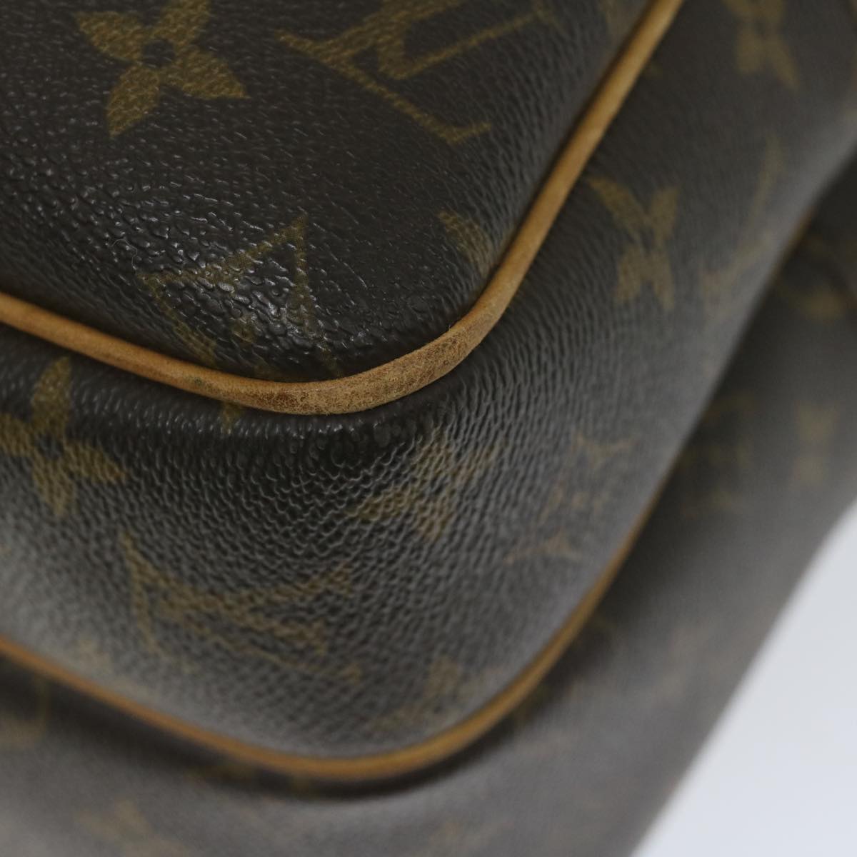 LOUIS VUITTON Monogram Reporter GM Shoulder Bag M45252 LV Auth 62224