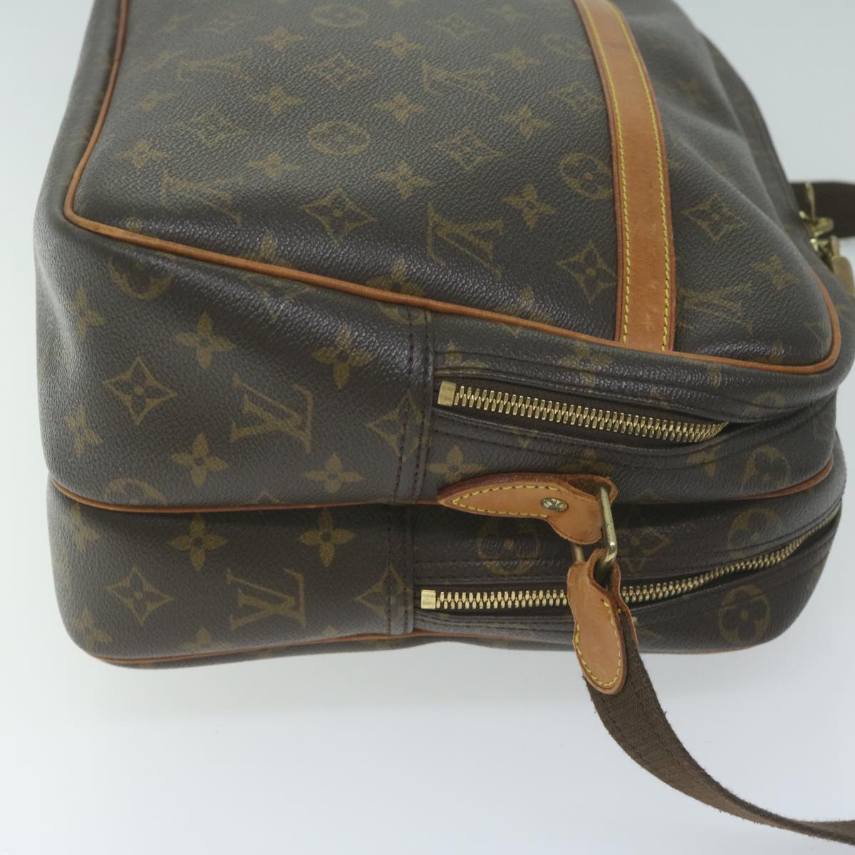 LOUIS VUITTON Monogram Reporter GM Shoulder Bag M45252 LV Auth 62225