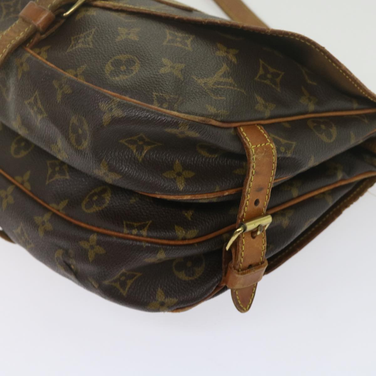 LOUIS VUITTON Monogram Saumur 30 Shoulder Bag M42256 LV Auth 62291