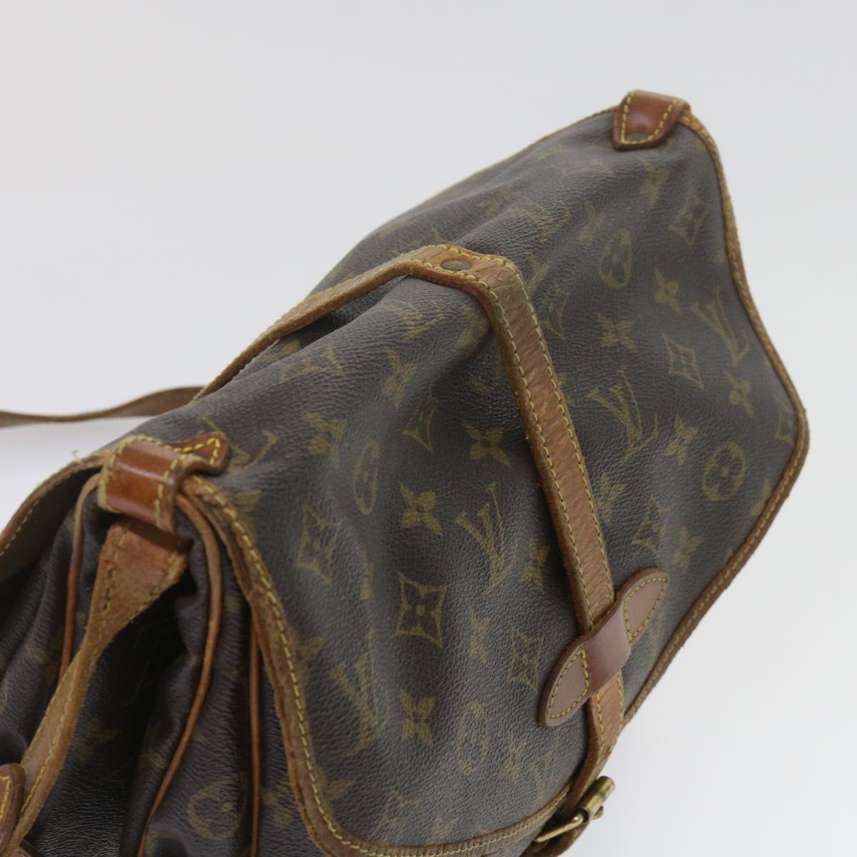 LOUIS VUITTON Monogram Saumur 30 Shoulder Bag M42256 LV Auth 62291