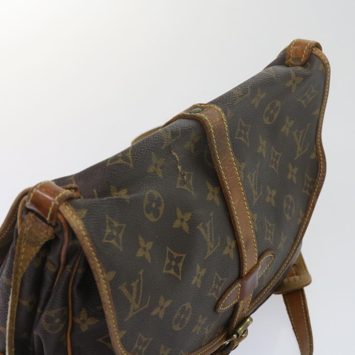 LOUIS VUITTON Monogram Saumur 30 Shoulder Bag M42256 LV Auth 62292