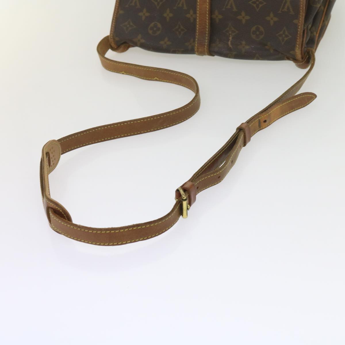 LOUIS VUITTON Monogram Saumur 30 Shoulder Bag M42256 LV Auth 62292