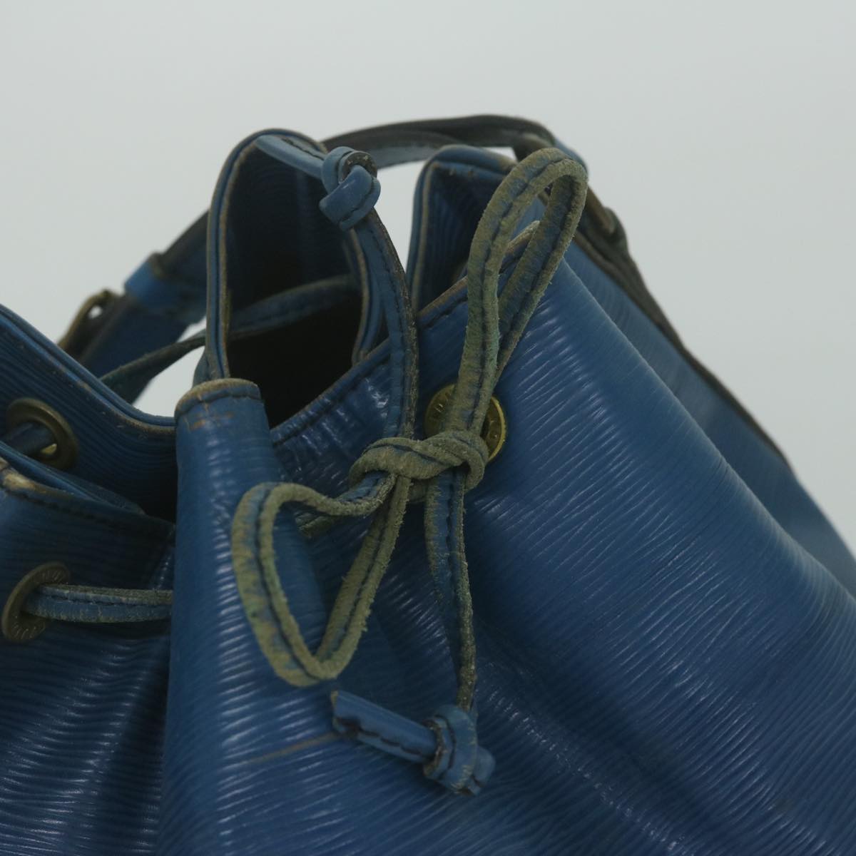 LOUIS VUITTON Epi Noe Shoulder Bag Blue M44005 LV Auth 62299