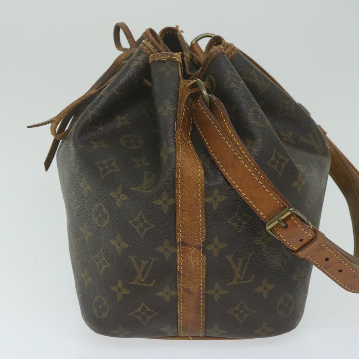 LOUIS VUITTON Monogram Petit Noe Shoulder Bag M42226 LV Auth 62304