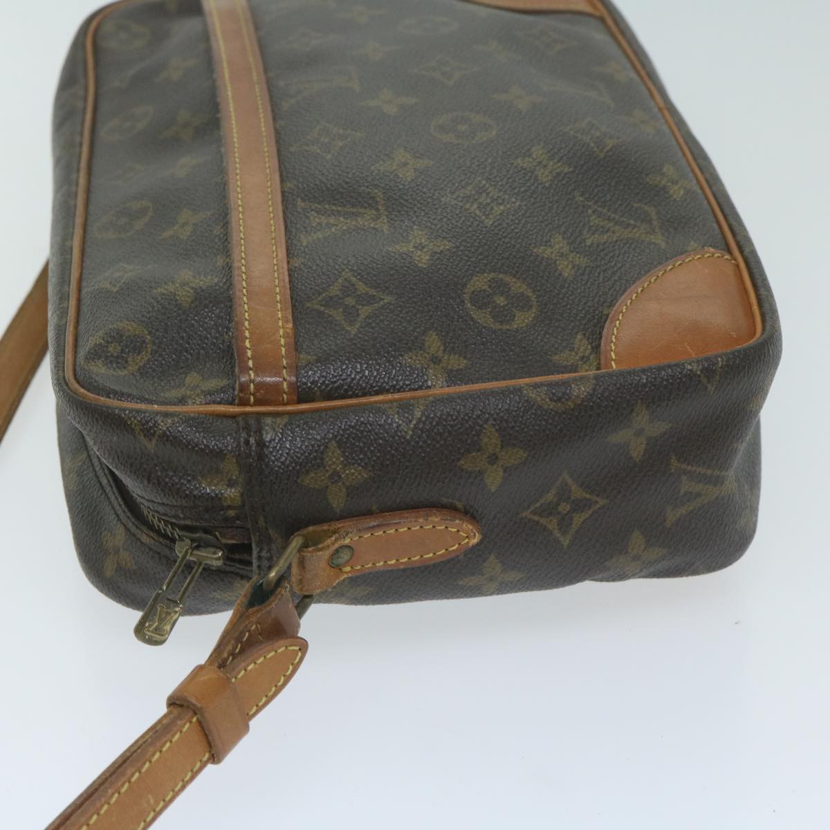 LOUIS VUITTON Monogram Trocadero 30 Shoulder Bag M51272 LV Auth 62453