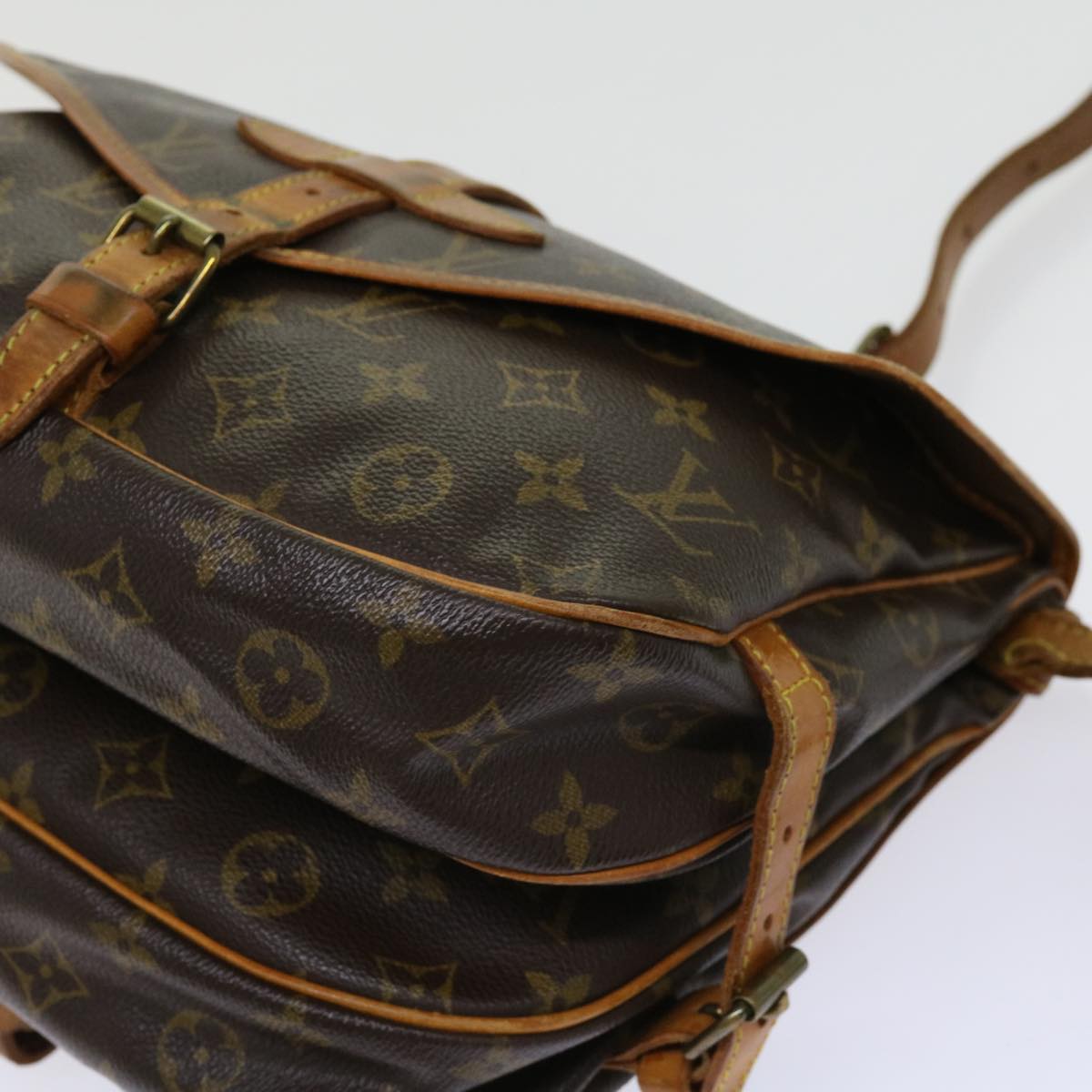 LOUIS VUITTON Monogram Saumur 30 Shoulder Bag M42256 LV Auth 62468