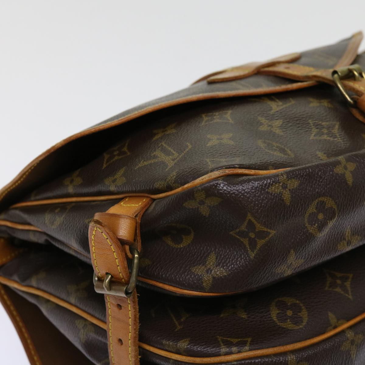 LOUIS VUITTON Monogram Saumur 30 Shoulder Bag M42256 LV Auth 62468