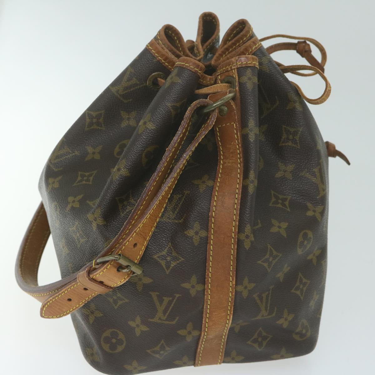 LOUIS VUITTON Monogram Petit Noe Shoulder Bag M42226 LV Auth 62510