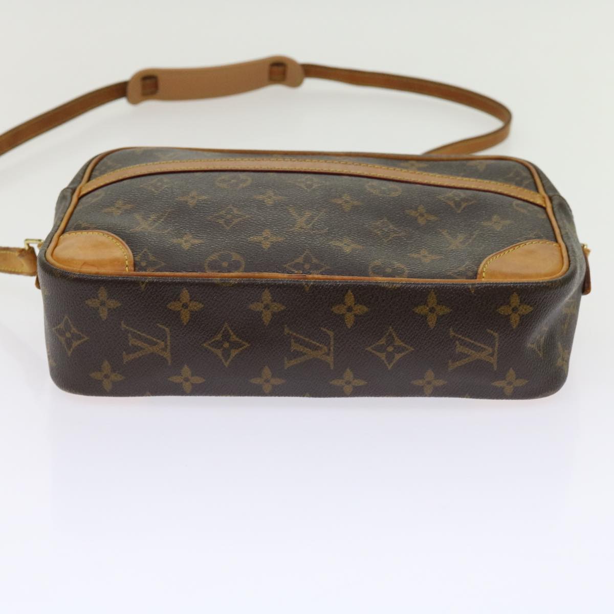 LOUIS VUITTON Monogram Trocadero 30 Shoulder Bag M51272 LV Auth 62666