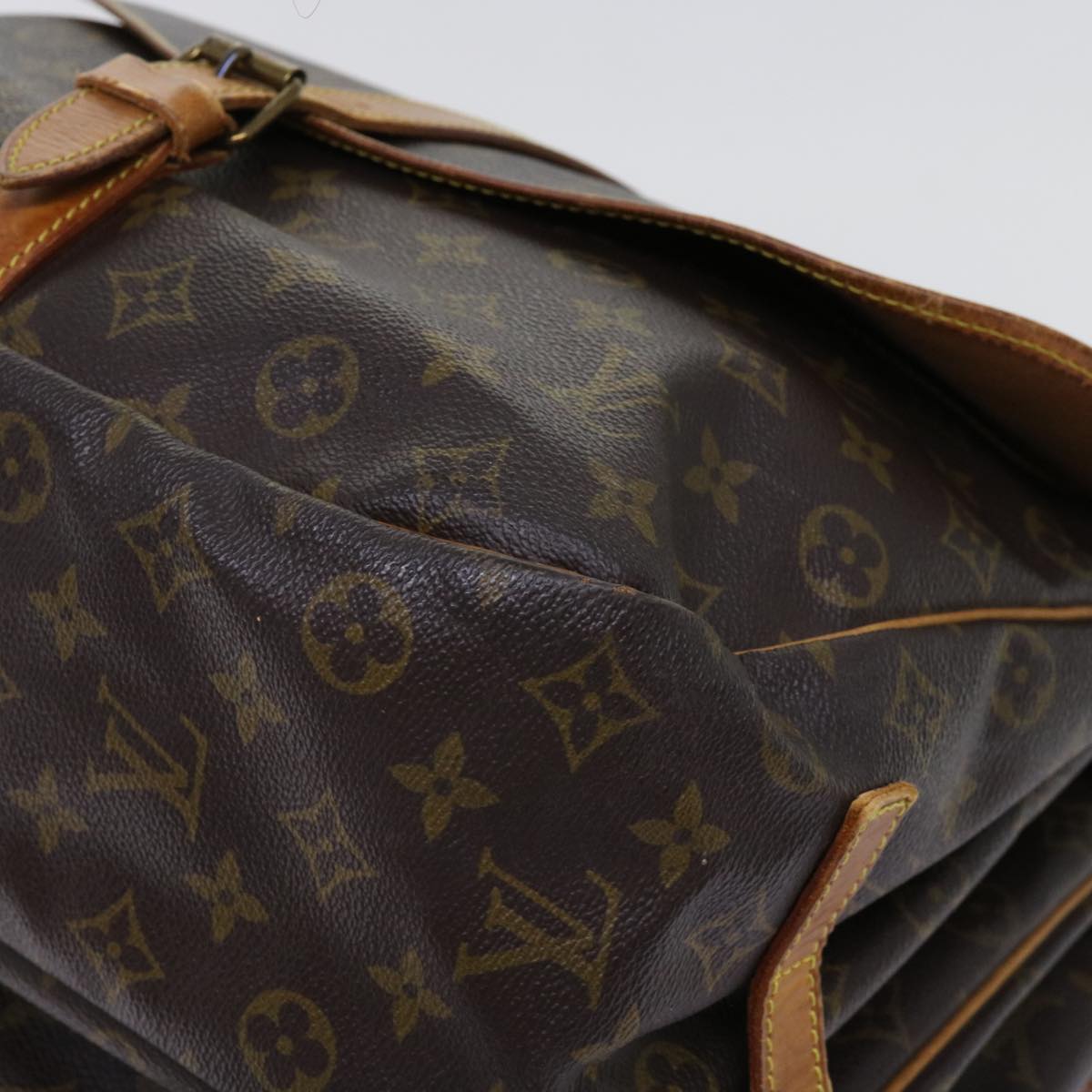 LOUIS VUITTON Monogram Saumur 35 Shoulder Bag M42254 LV Auth 62739