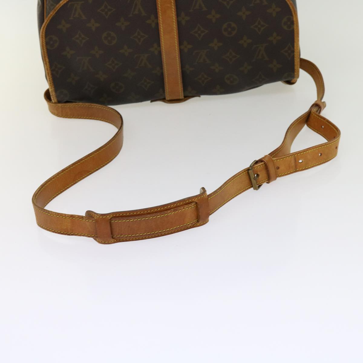 LOUIS VUITTON Monogram Saumur 35 Shoulder Bag M42254 LV Auth 62739