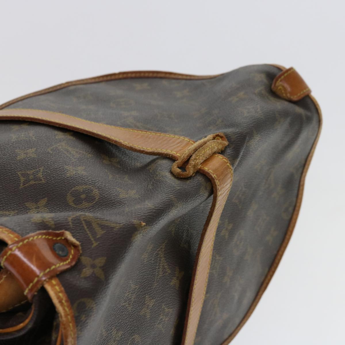 LOUIS VUITTON Monogram Saumur 35 Shoulder Bag M42254 LV Auth 62740