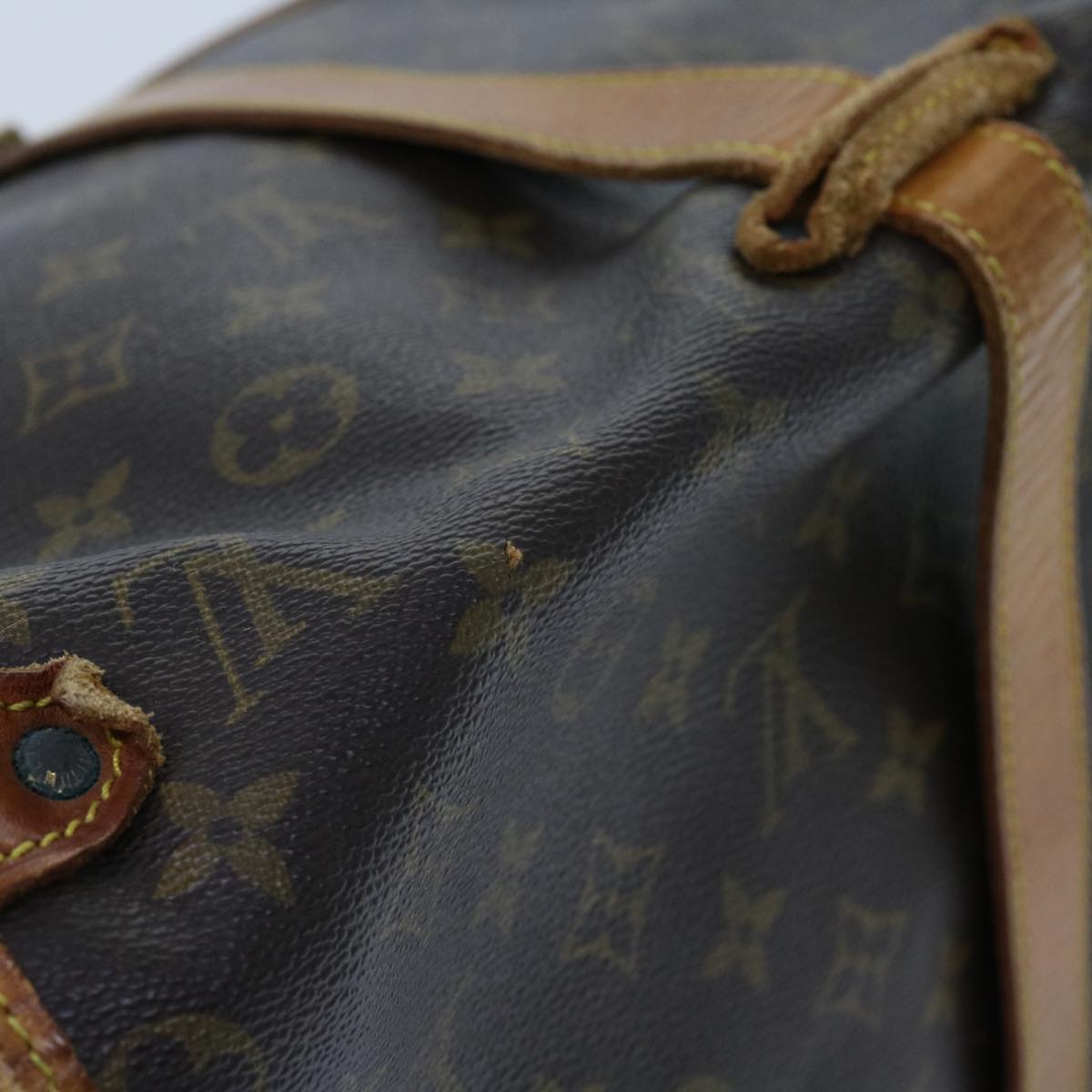 LOUIS VUITTON Monogram Saumur 35 Shoulder Bag M42254 LV Auth 62740