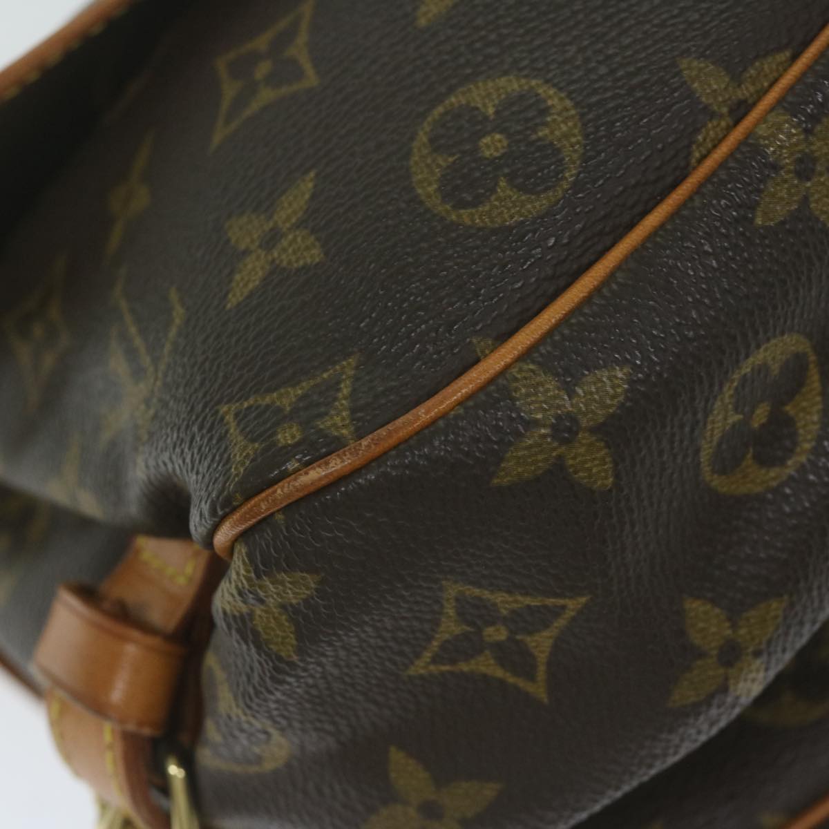 LOUIS VUITTON Monogram Saumur 30 Shoulder Bag M42256 LV Auth 62922