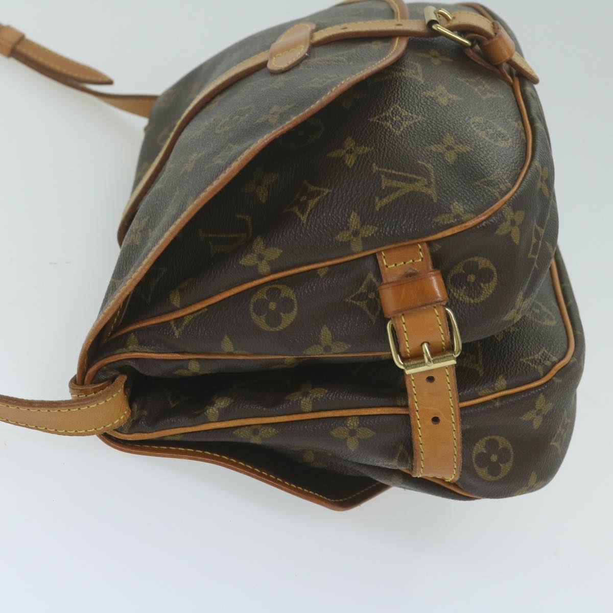 LOUIS VUITTON Monogram Saumur 30 Shoulder Bag M42256 LV Auth 62922