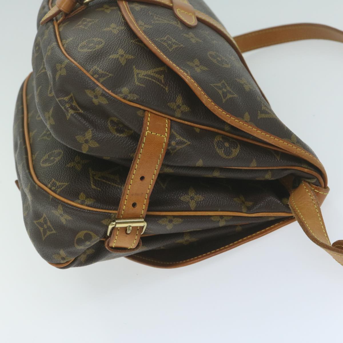 LOUIS VUITTON Monogram Saumur 30 Shoulder Bag M42256 LV Auth 62922