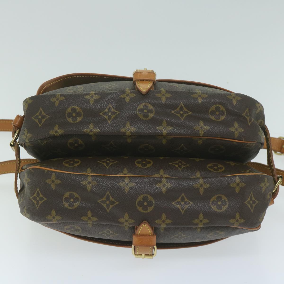 LOUIS VUITTON Monogram Saumur 30 Shoulder Bag M42256 LV Auth 62922