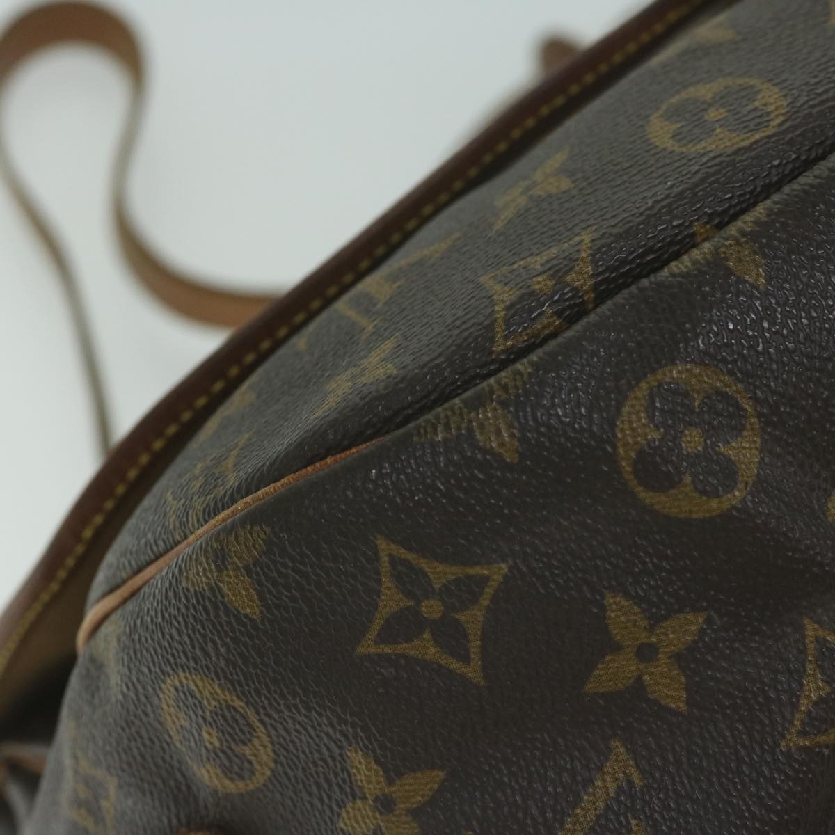 LOUIS VUITTON Monogram Saumur 35 Shoulder Bag M42254 LV Auth 63107