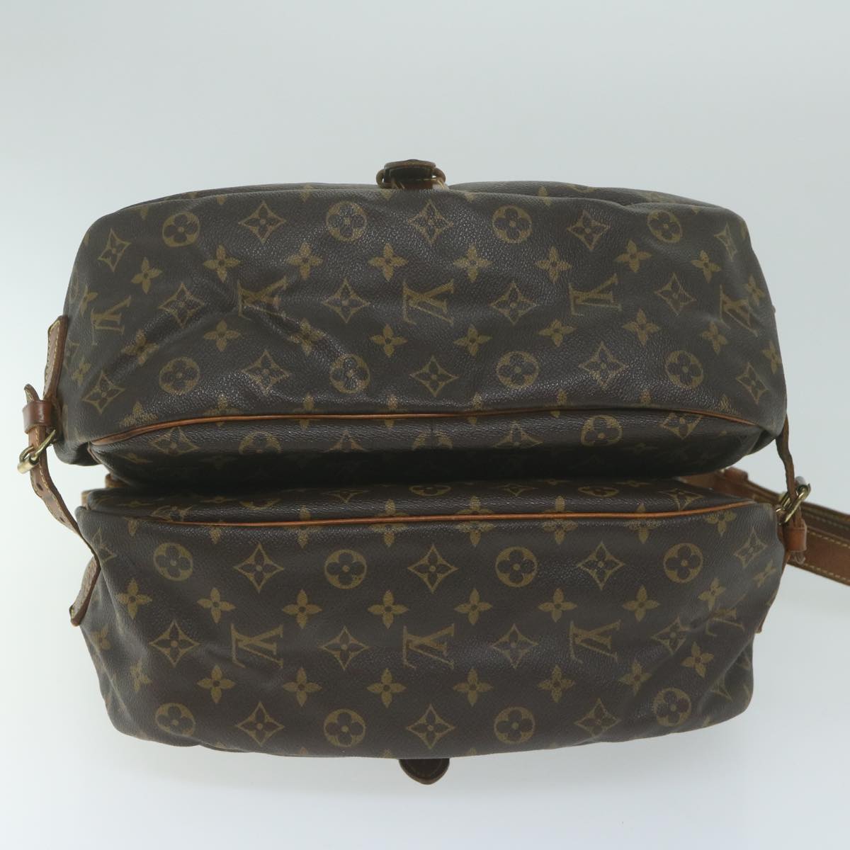 LOUIS VUITTON Monogram Saumur 35 Shoulder Bag M42254 LV Auth 63107