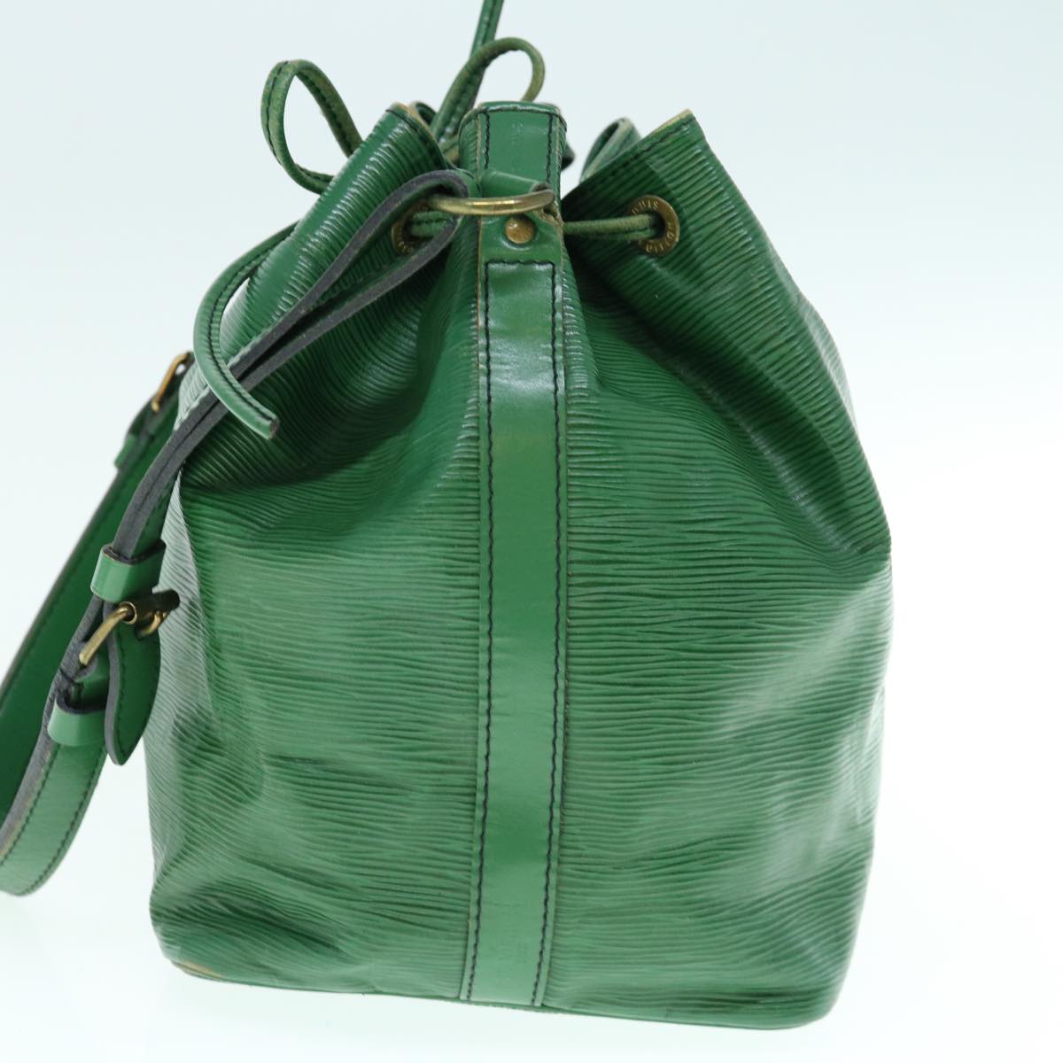 LOUIS VUITTON Epi Petit Noe Shoulder Bag Green M44104 LV Auth 63108